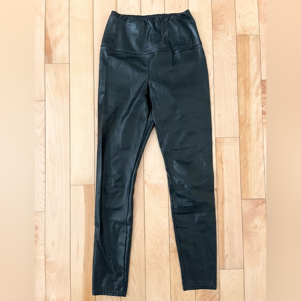 Wilfred Free Aritzia Faux Leather Pants Leggings Elastic Waist Size Small
